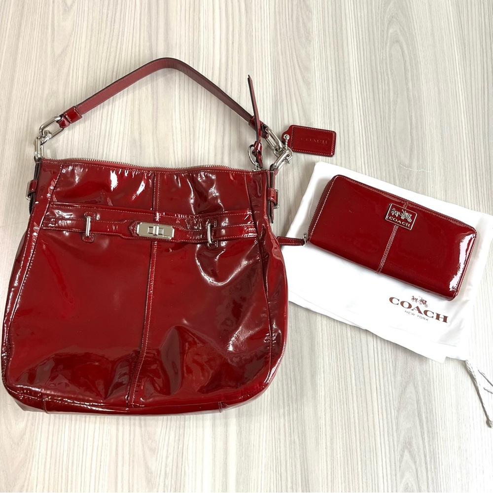 LIKE NEW! Matching Coach Chelsea Patent Leather 'Ashlyn' Hobo Handbag/Wallet - Picture 1 of 3